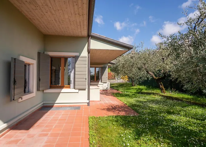 Villa Villasgarda - Castion